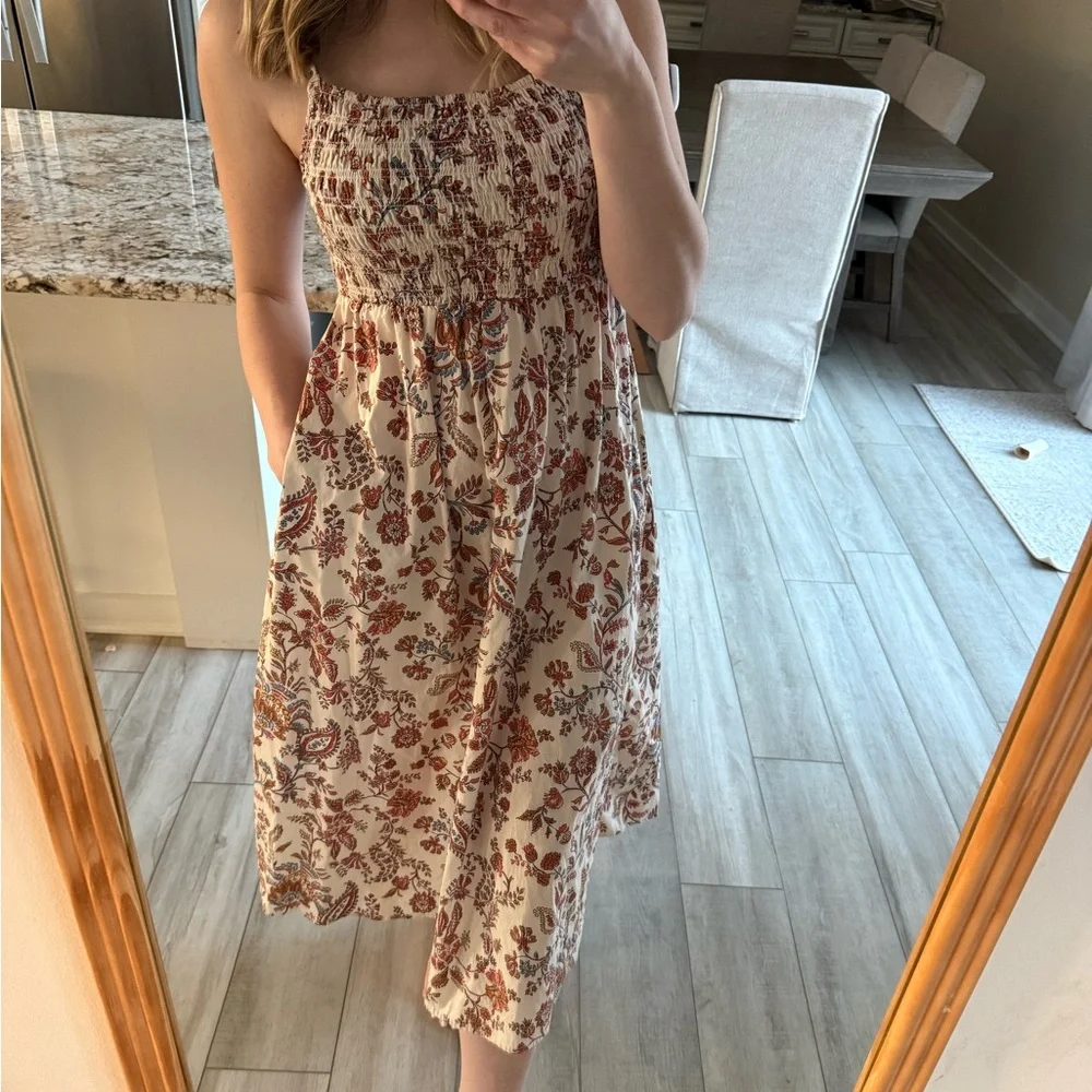 Old Navy Cream Floral Smocked Cami Midi Dress Boho Sleeveless Size Medium - Picture 3 of 6